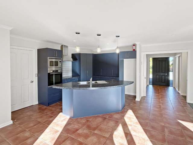 96 Charles Street 11353_4