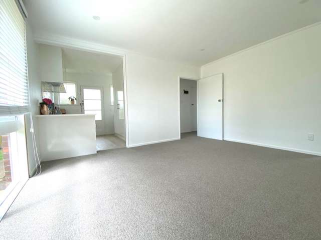 2/21 Alcock Street Mt Wellington_3