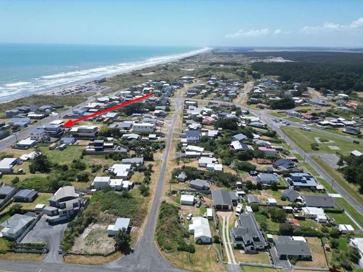 17 Marine Parade Foxton Beach_47