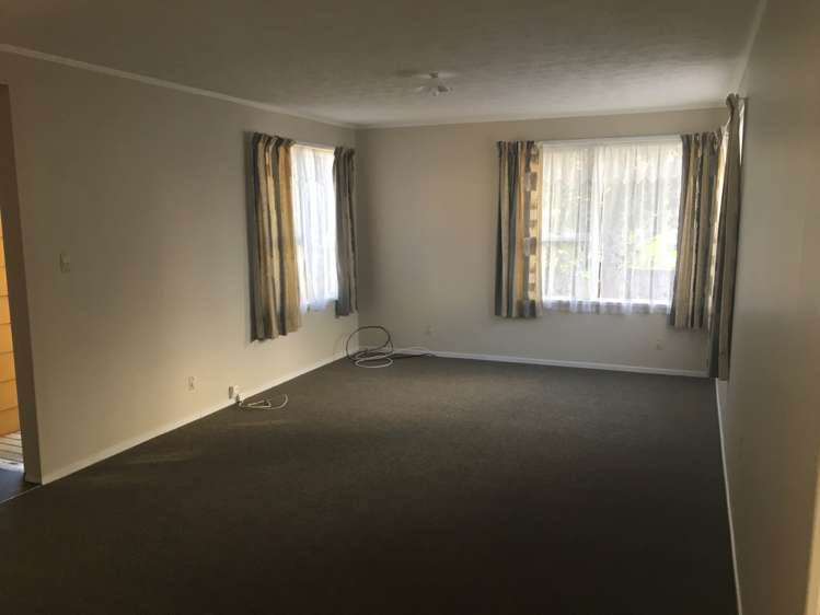 8 Smedley Street Manurewa_1