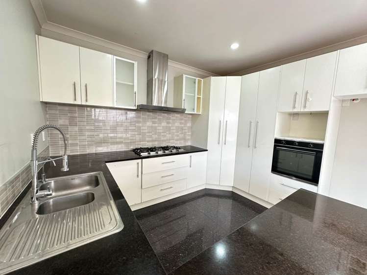 39 Terrasini Drive Flat Bush_8