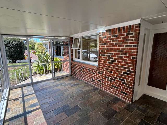 41 Rimutaka Place Titirangi_2