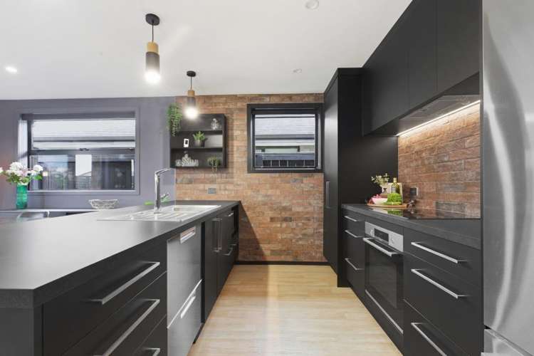 22 Kuihi Street Poike_2