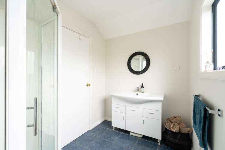 16 Jensen Street Green Island_16