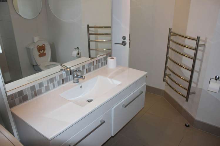 13d/1 Emily Place Auckland Central_5