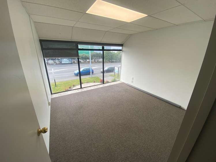 2/1008 Ferry Road Ferrymead_10