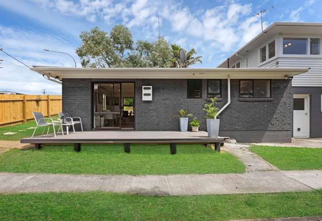 Solid and Sunny 1980s Brick & Tile Gem