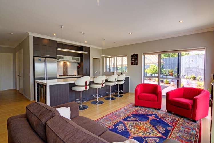 34 Pine Harbour Parade Beachlands_1