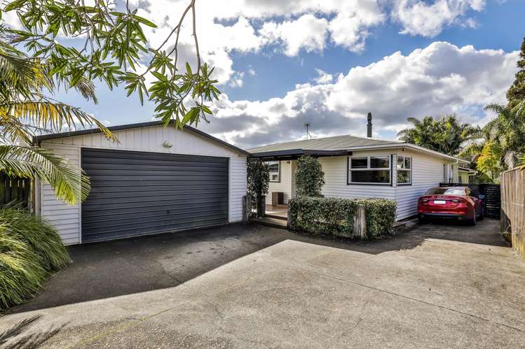 23 Bodi Place Te Atatu South_16