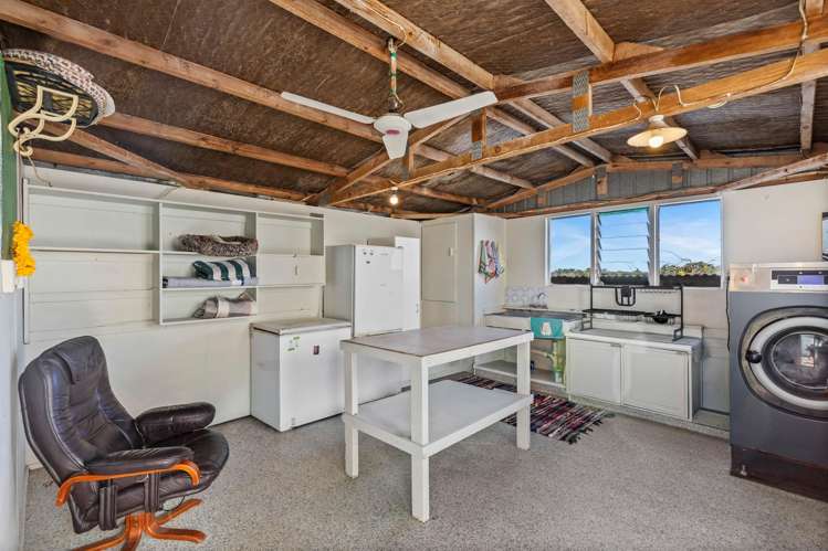 23 Waitakere Road Waitakere_38