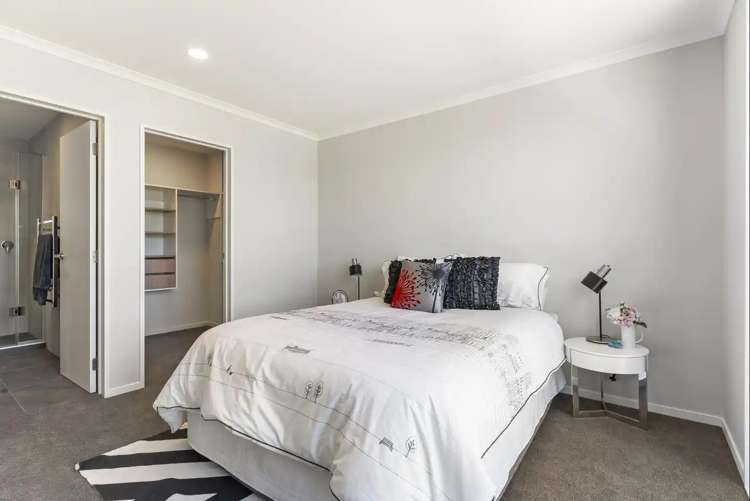 5 Lark Lane Whitford_9