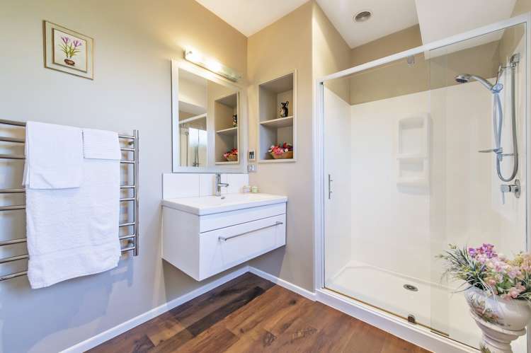 76 Stott Drive Darfield_19