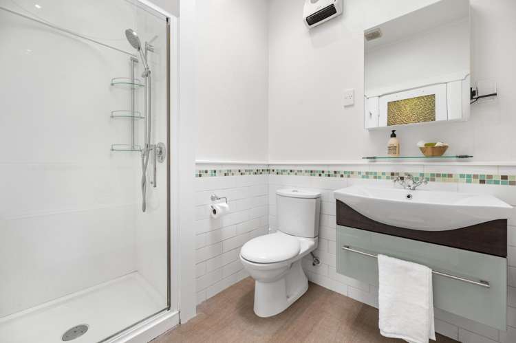 703 Queen Street West St Leonards_16