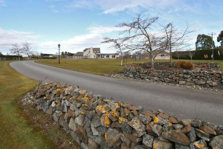 415 Bainfield Road Waihopai_22