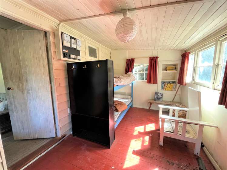 14 Tarata Street Kaka Point_18