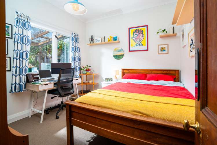 187 Queens Drive Lyall Bay_11