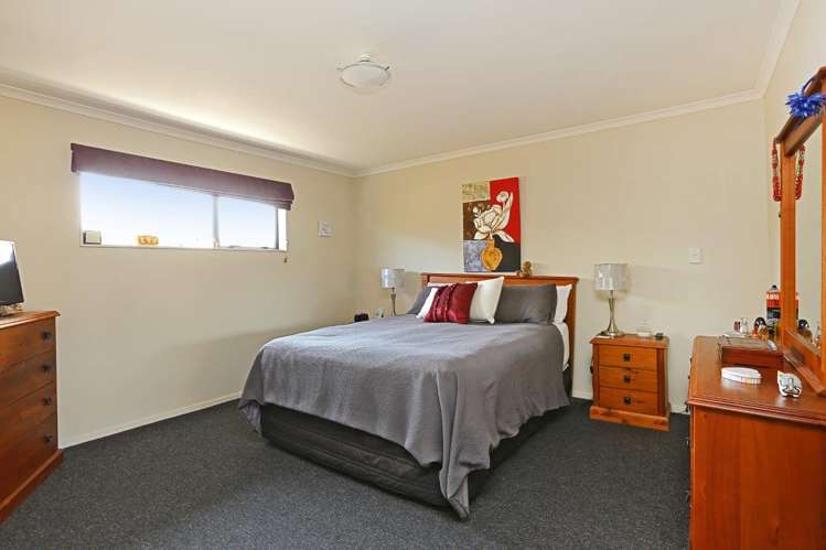 202 Frimley Oaks Frimley_8