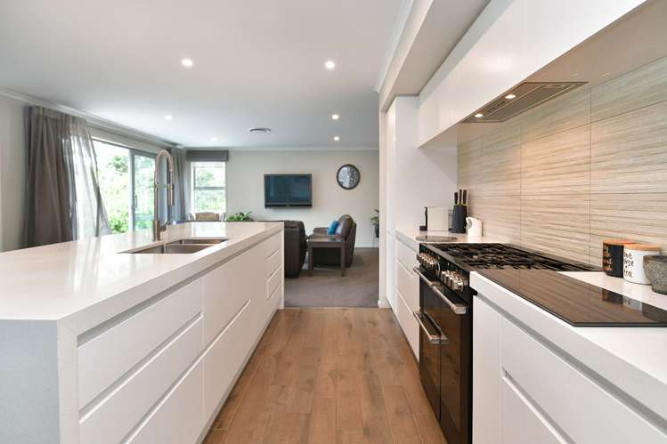 25 Hobbs Road Matakatia_10