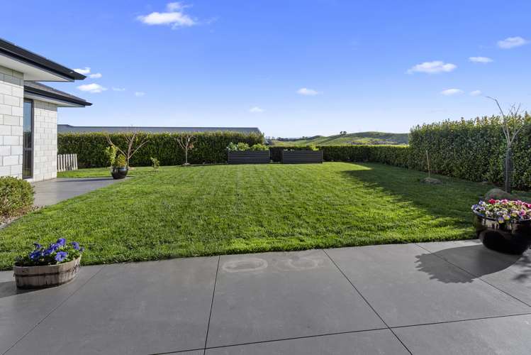 213 Ballintoy Park Drive Welcome Bay_8