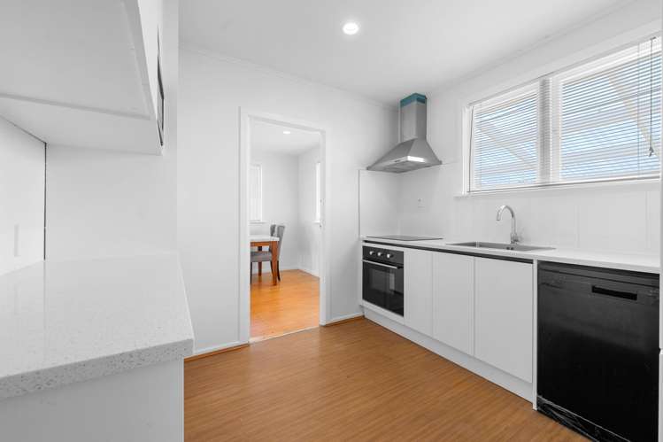 108 Hepburn Road Glendene_7