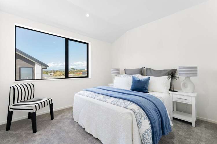 84a Vodanovich Road Te Atatu South_14