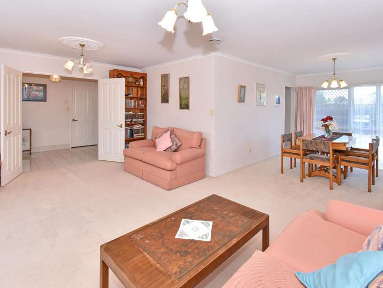 18 Flora Place Wattle Downs_5