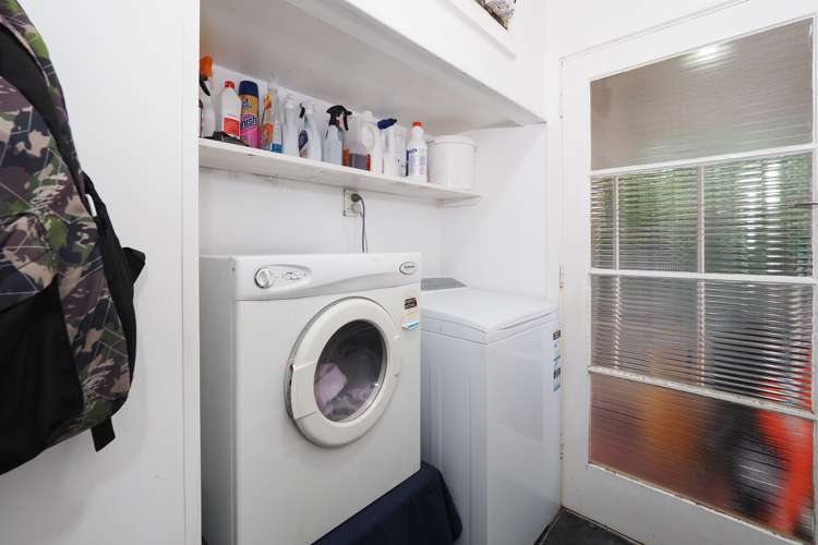 33 Reid Crescent Allenton_15