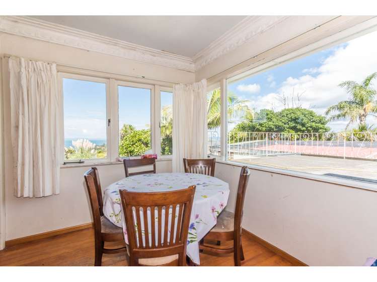 8 Grendon Road Titirangi_5