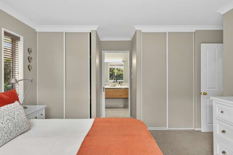 8 Avon Gate Russley_19