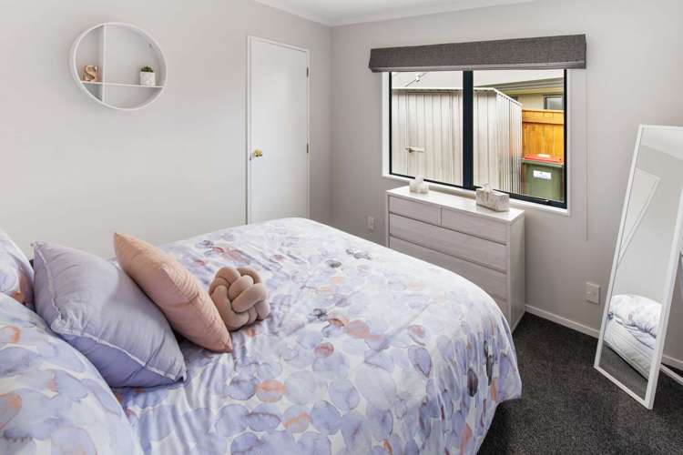 5 Meridian Grove Kelvin Grove_12