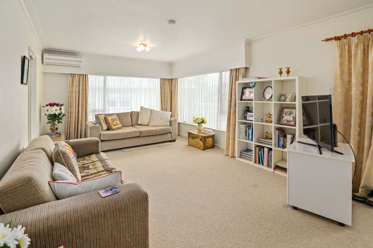 24 Neale Avenue Stoke_8