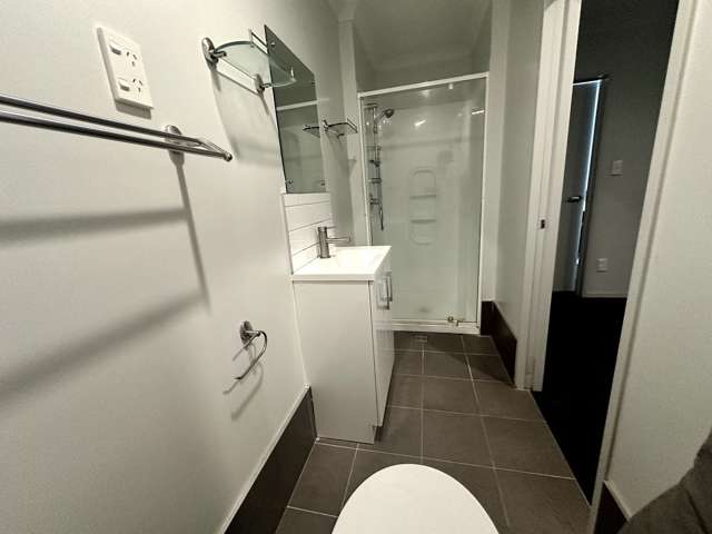 17/46 Carlos Drive Flat Bush_4