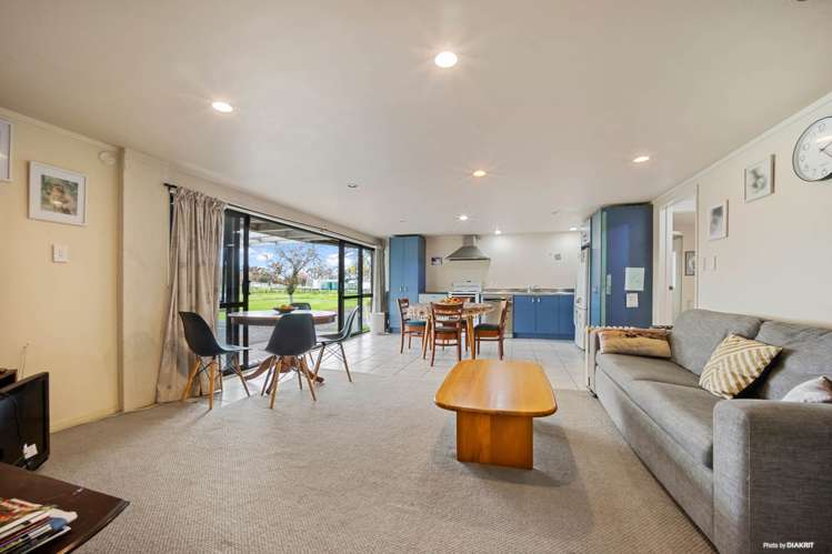 9 Trotting Course Drive Kumeu_12