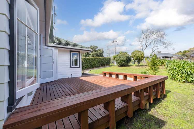 1/12 Neil Avenue Te Atatu Peninsula_21
