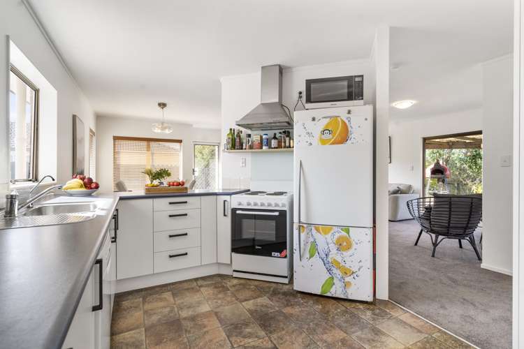 10 Lutana Place Pakuranga Heights_13