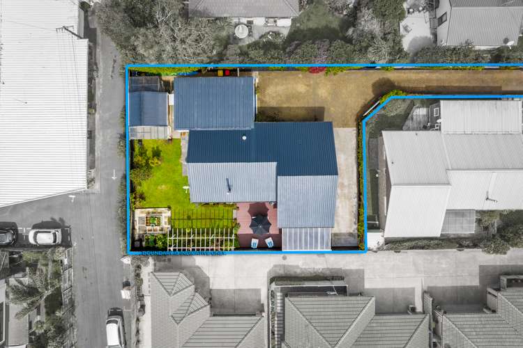 31 Centreway Road Orewa_27
