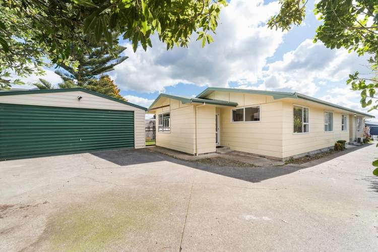 38 Somerset Crescent Highbury_23