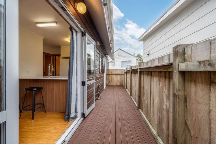 56 Fitzherbert Avenue West Harbour_13