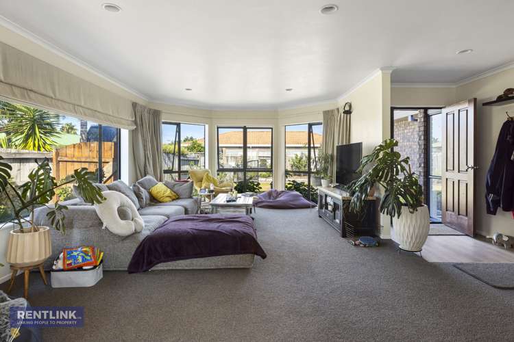 14 Lamia Grove Papamoa_6