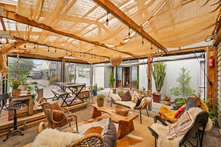 45 John Dee Crescent Red Beach_9