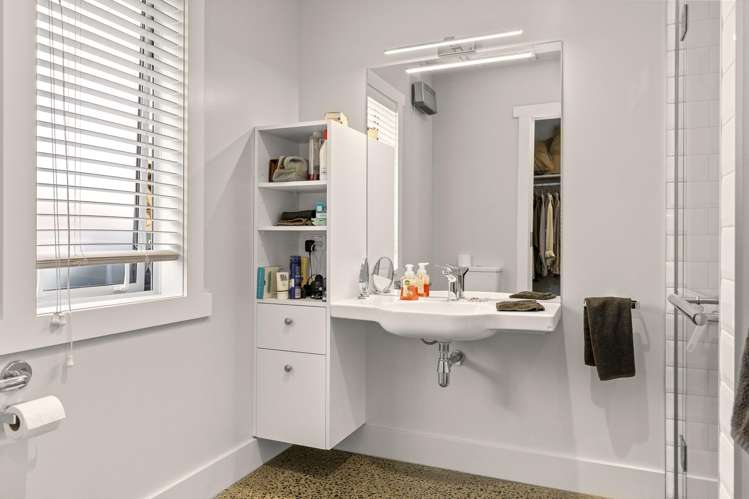 18 Maison Way Rangatira Park_13