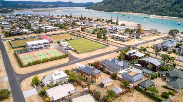 100 Bond Street Whangamata_1