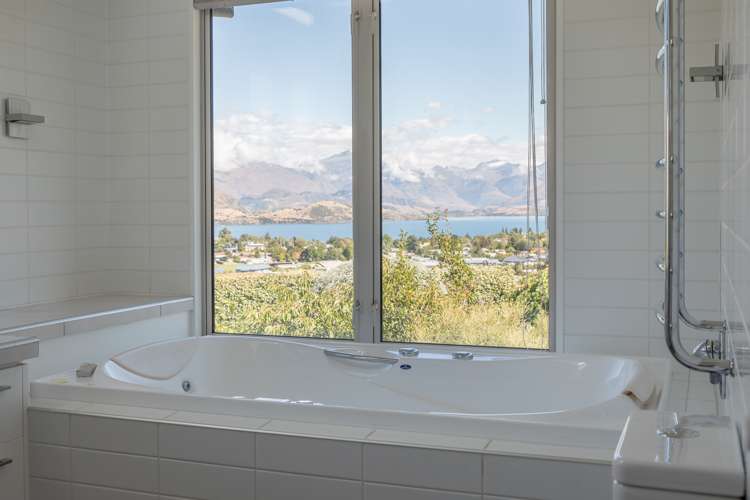 26 Mataraki Place Wanaka_11