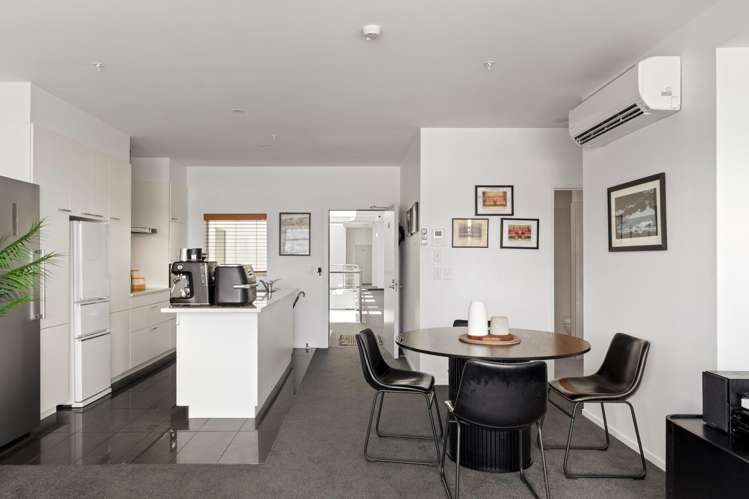 303/4 Reads Quay Gisborne_6