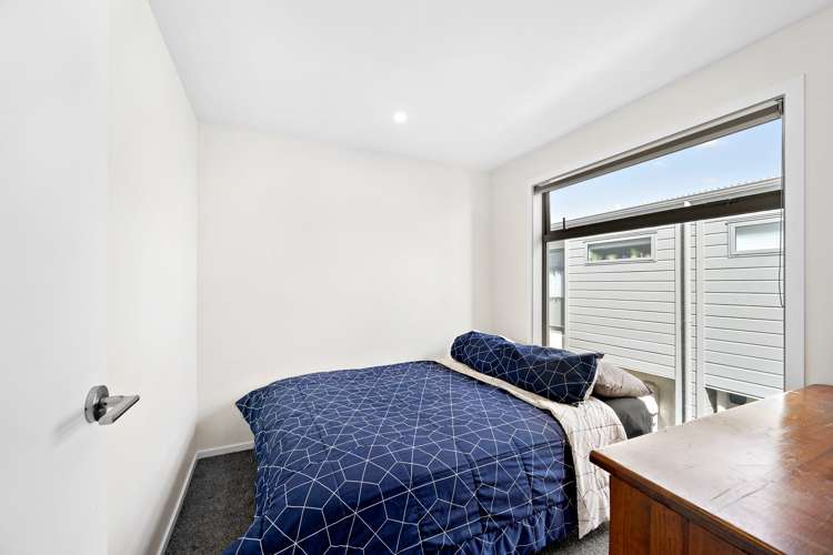 2/5 Taine Street Taita_10