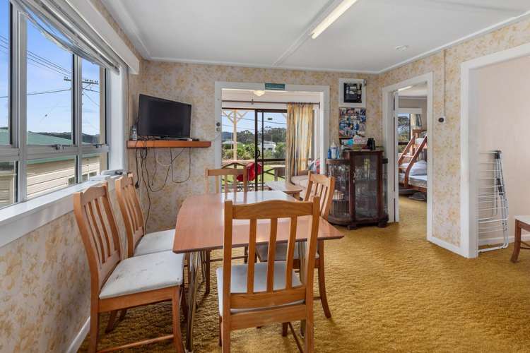 8 Hugh Barron Way Whananaki_9