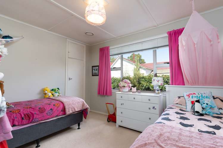 184 High Street South Carterton_7