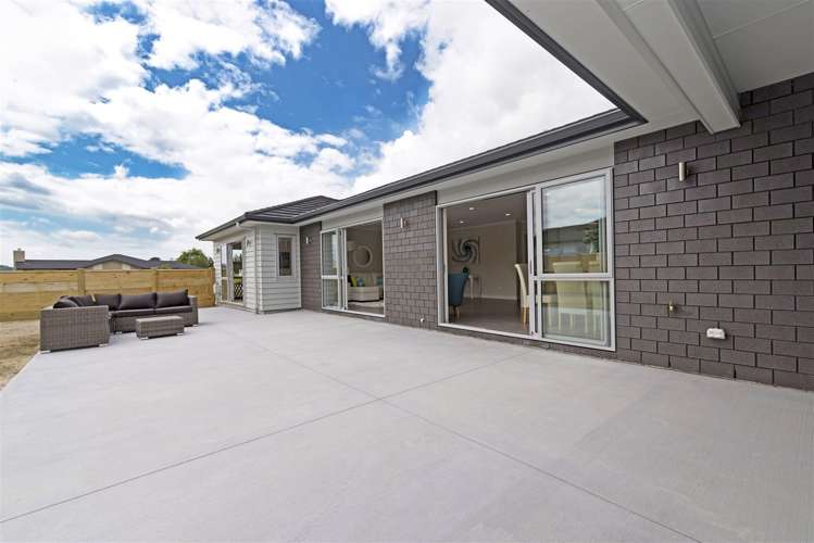 18 Leebank Crescent Riverhead_14