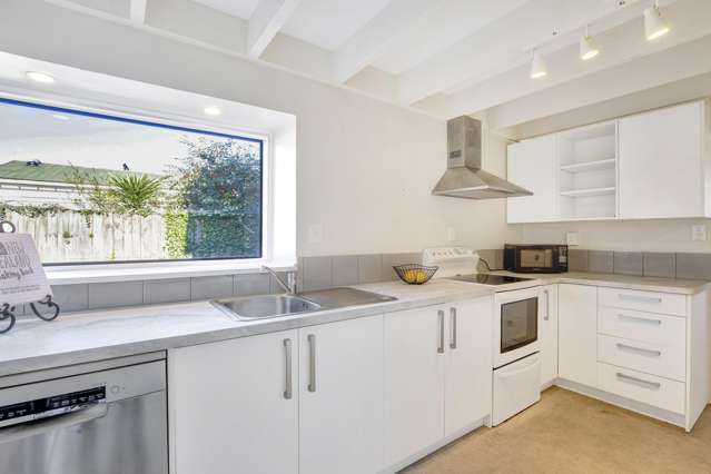 2/10 Nortons Road Avonhead_4