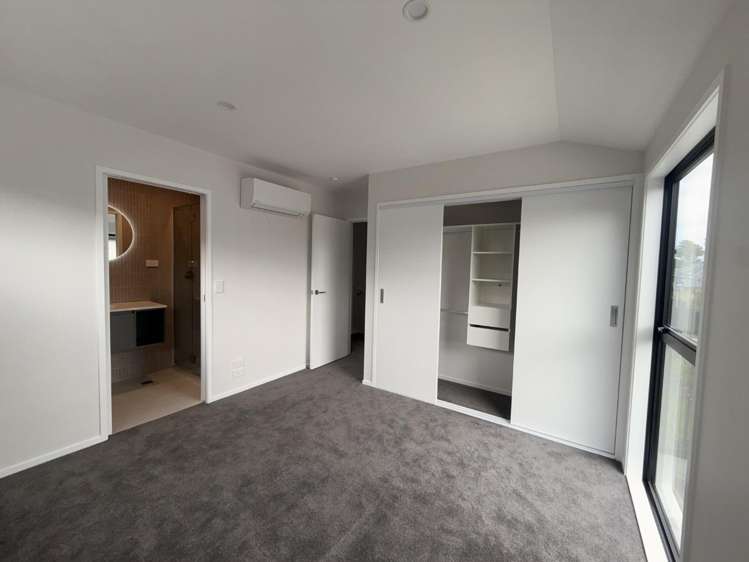 8/1 Scott Road 10695_7